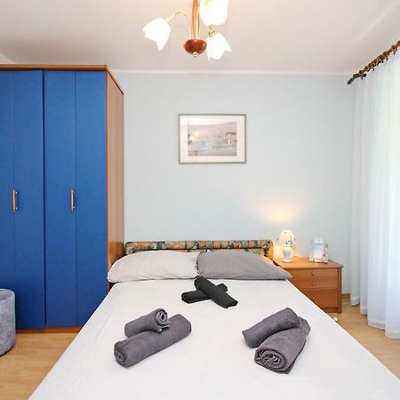 Apartments Alex Башка Екстер'єр фото