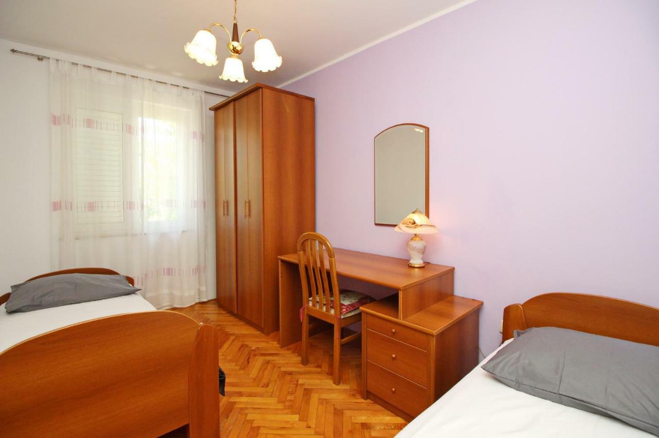 Apartments Alex Башка Екстер'єр фото