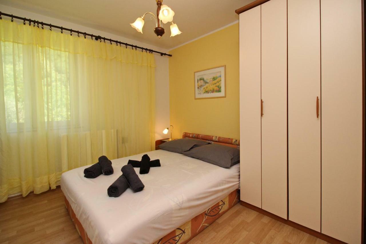 Apartments Alex Башка Екстер'єр фото